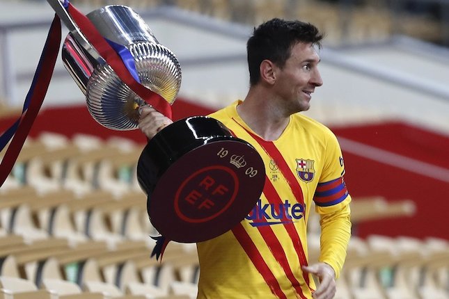 1. Juara Copa Del Rey bareng Barcelona