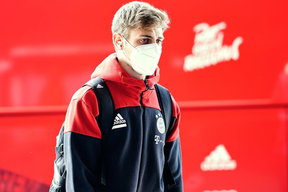 Profil Josip Stanisic: Debutan Anyar Munchen Cetakan Benjamin Pavard Profil Josip Stanisic: Debutan Anyar Munchen Cetakan Benjamin Pavard
