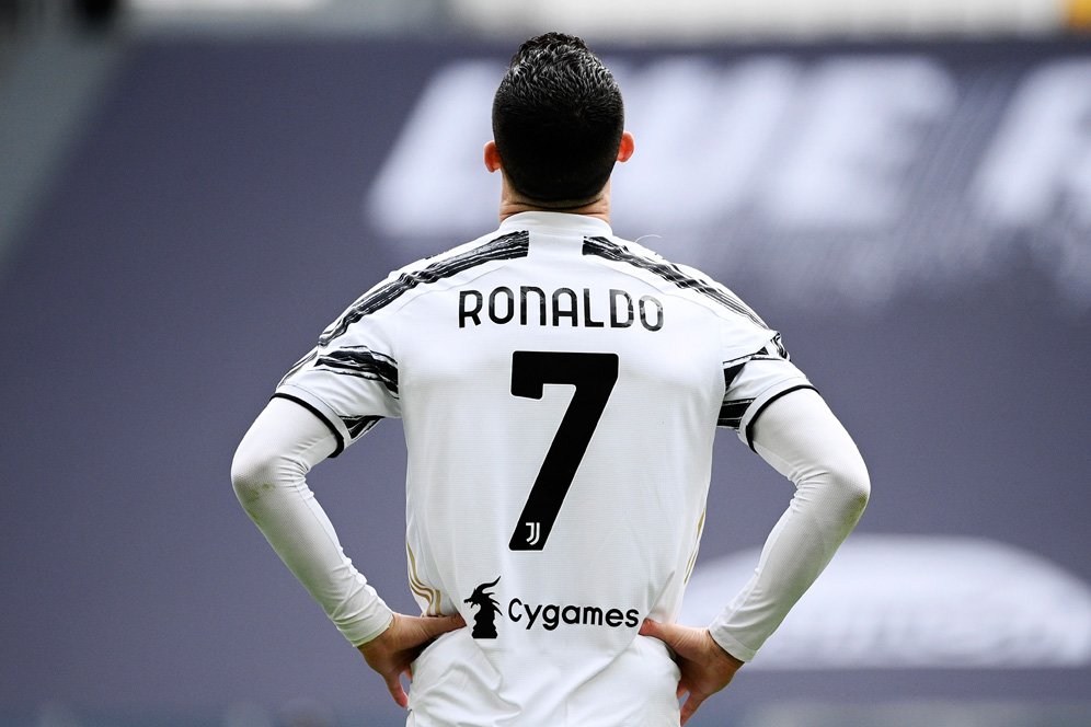 Banting Jersey Juventus, Cristiano Ronaldo Bakal Didenda Nggak Nih?