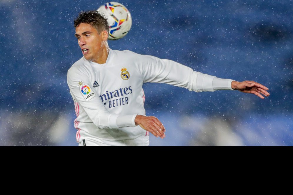 Manchester United Siap Ikat Raphael Varane dengan Kontrak 5 Tahun