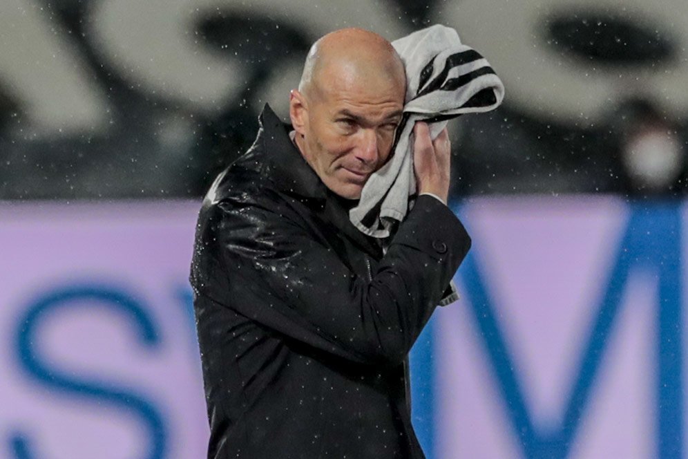 Zinedine Zidane Mundur dari Real Madrid