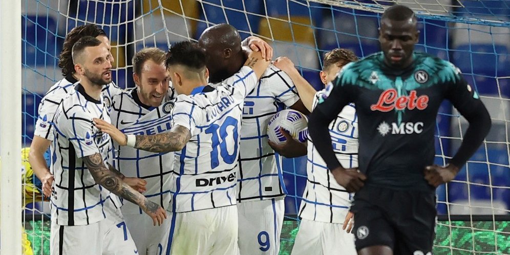 Hasil Pertandingan Napoli vs Inter Milan: Skor 1-1 - Bola.net