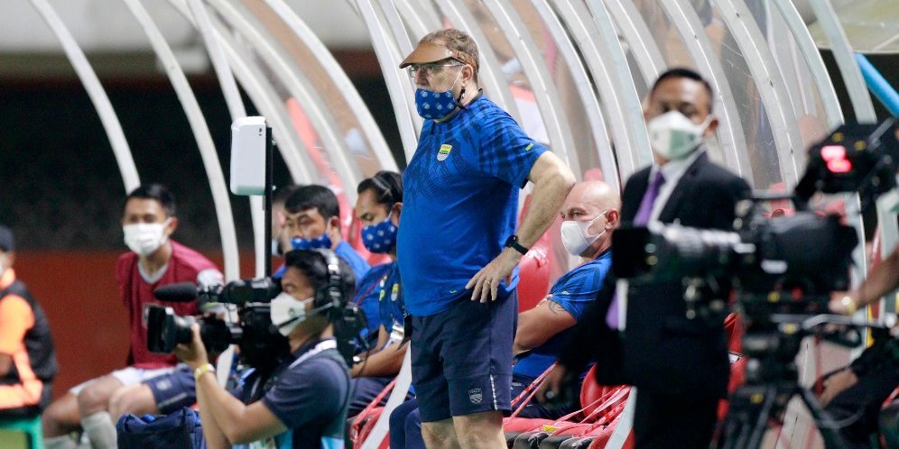 Robert Alberts Sebut Pertahanan Kokoh Persija Bikin Persib Kesulitan