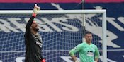 Ternyata Ada Sosok yang Bisiki Alisson Agar Maju ke Kotak Penalti West Brom, Siapa Tuh? Ternyata Ada Sosok yang Bisiki Alisson Agar Maju ke Kotak Penalti West Brom, Siapa Tuh?