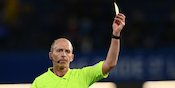 Sederet Kontroversi Mike Dean, Wasit Premier League yang Bakal Pensiun Akhir Musim Ini