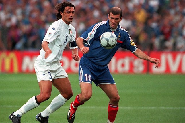 Zinedine Zidane di ajang Piala Eropa 2000. (c) UEFA