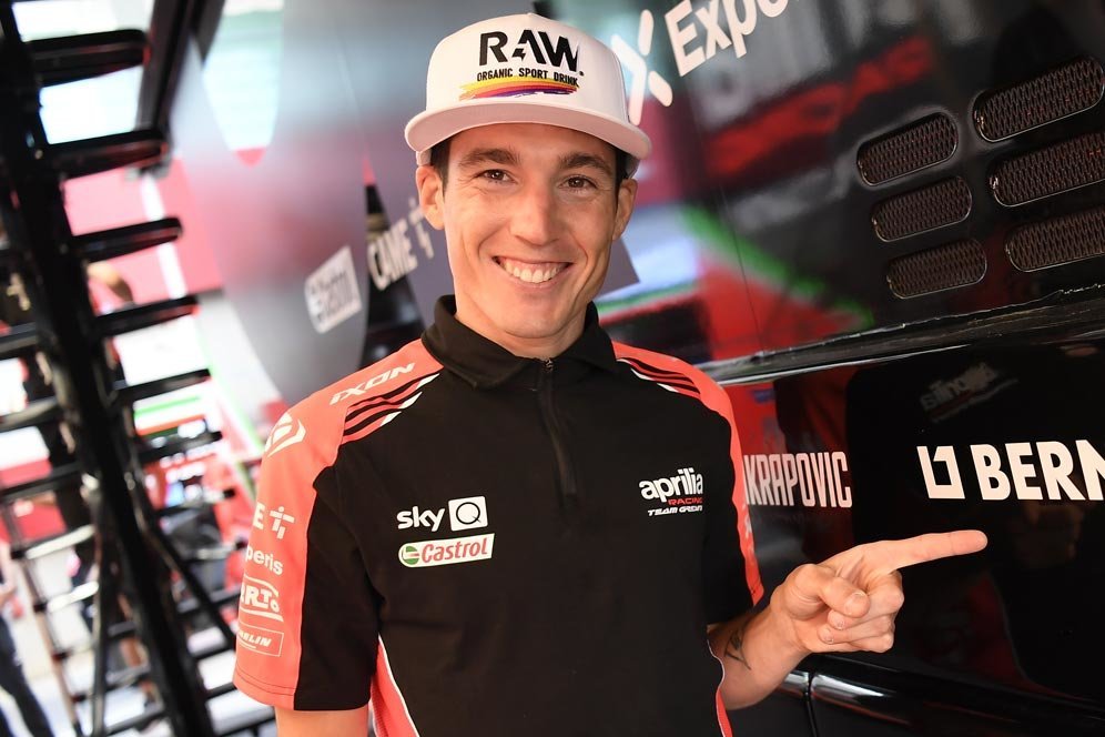 Aleix Espargaro Batalkan Niat Pensiun Dini, Tekad Balapan di MotoGP 2023-2024