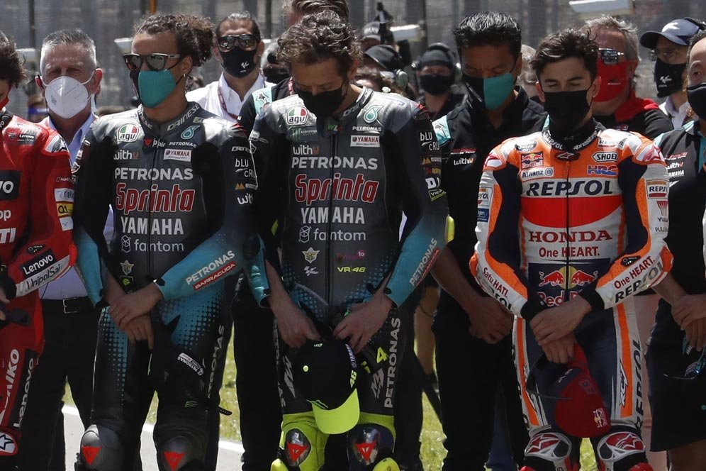 Valentino Rossi Usai Tragedi Jason Dupasquier: Segalanya Jadi Tak Masuk Akal Valentino Rossi Usai Tragedi Jason Dupasquier: Segalanya Jadi Tak Masuk Akal