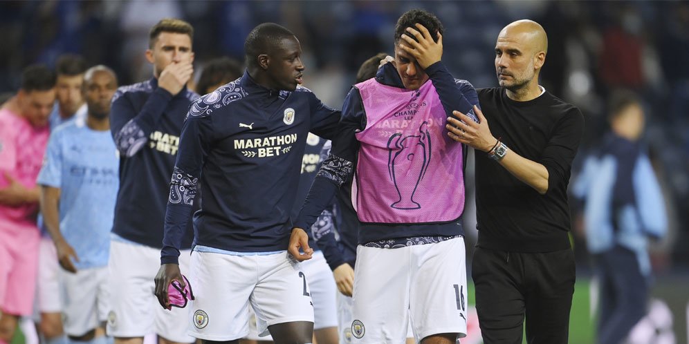 Evra Belum Selesai, Kini Serang Suporter Terkenal Man City Liam Gallagher