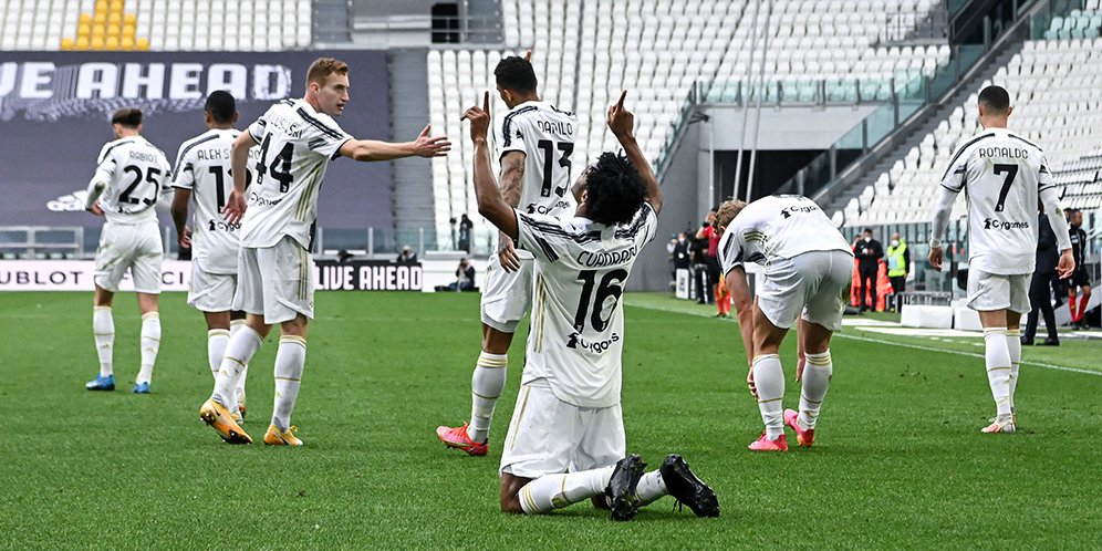 Selebrasi Juan Cuadrado usai mencetak gol kemenangan Juventus atas Inter Milan, Serie A 2020/21. (c) AP Photo