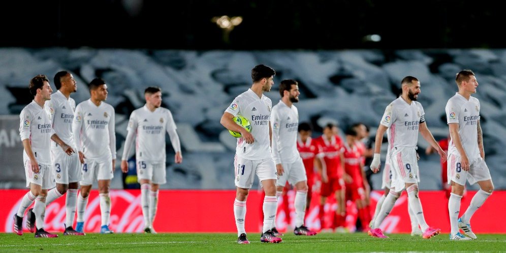 Skuad Real Madrid kala menjamu Sevilla, Senin (10/5/2021) (c) AP Photo