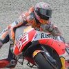 Ekspektasi Sama Tinggi, Valentino Rossi-Marc Marquez Justru Kompak Jatuh di Catalunya