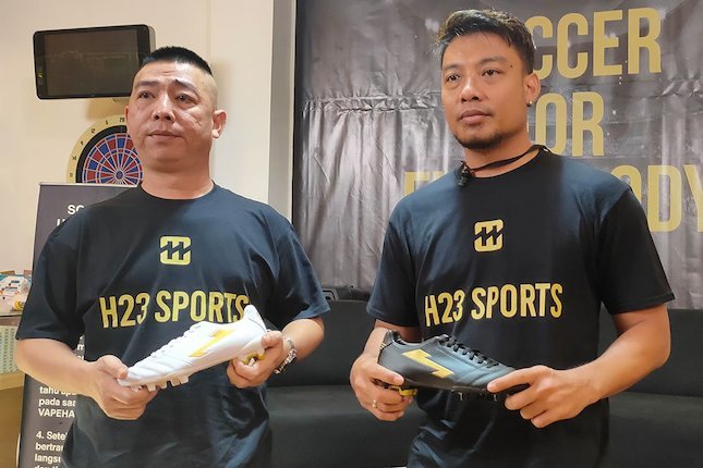 Terjun ke Dunia Bisnis, Hamka Hamzah Luncurkan Brand Sepatu Sepak Bola H23 Sports
