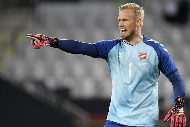 Kasper Schmeichel dan Danny Ward