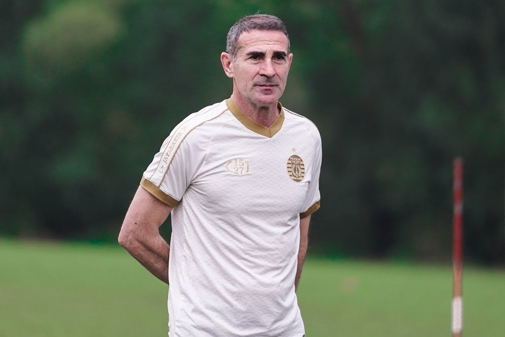 Angelo Alessio Fokus Matangkan Taktik untuk Persija, Baru Pelajari Bahasa Indonesia