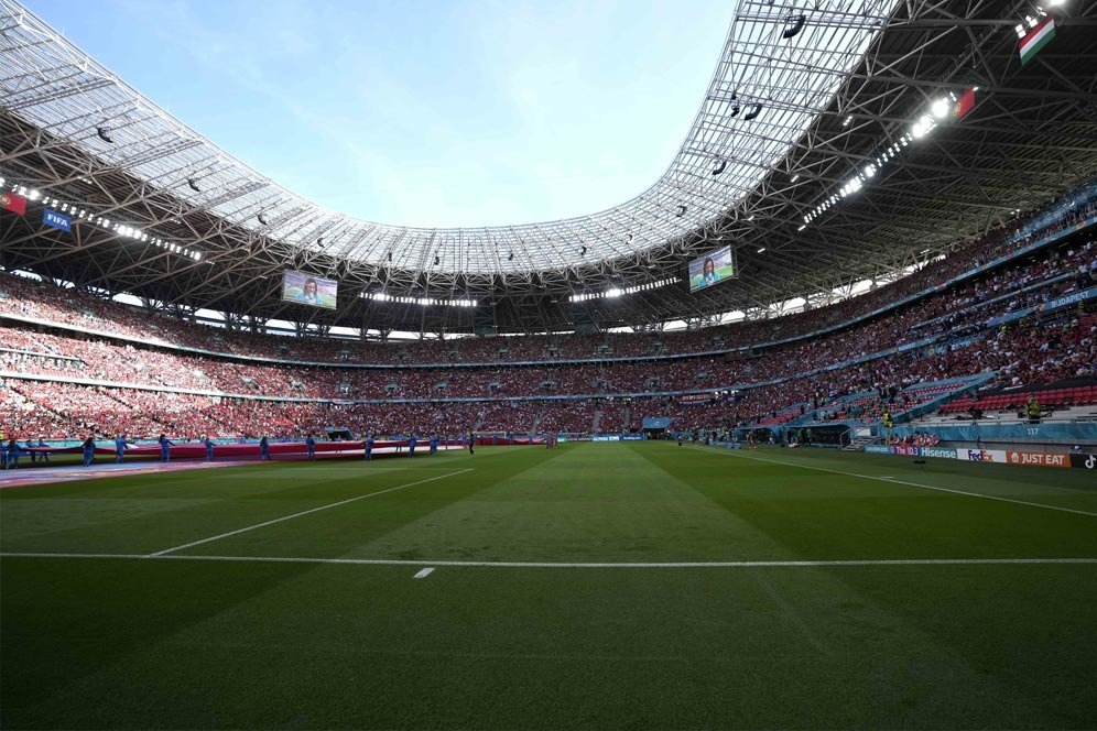 Galeri Foto: Suasana Unik Euro 2020, Fans Penuhi Stadion Laga Hungaria vs Portugal Galeri Foto: Suasana Unik Euro 2020, Fans Penuhi Stadion Laga Hungaria vs Portugal