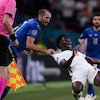 Chiellini Tarik Jersey Saka, Pemain Tertua vs Termuda!