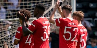 Para pemain muda Manchester United usai laga uji coba pramusim melawan Derby County (c) Manchester United FC Twitter