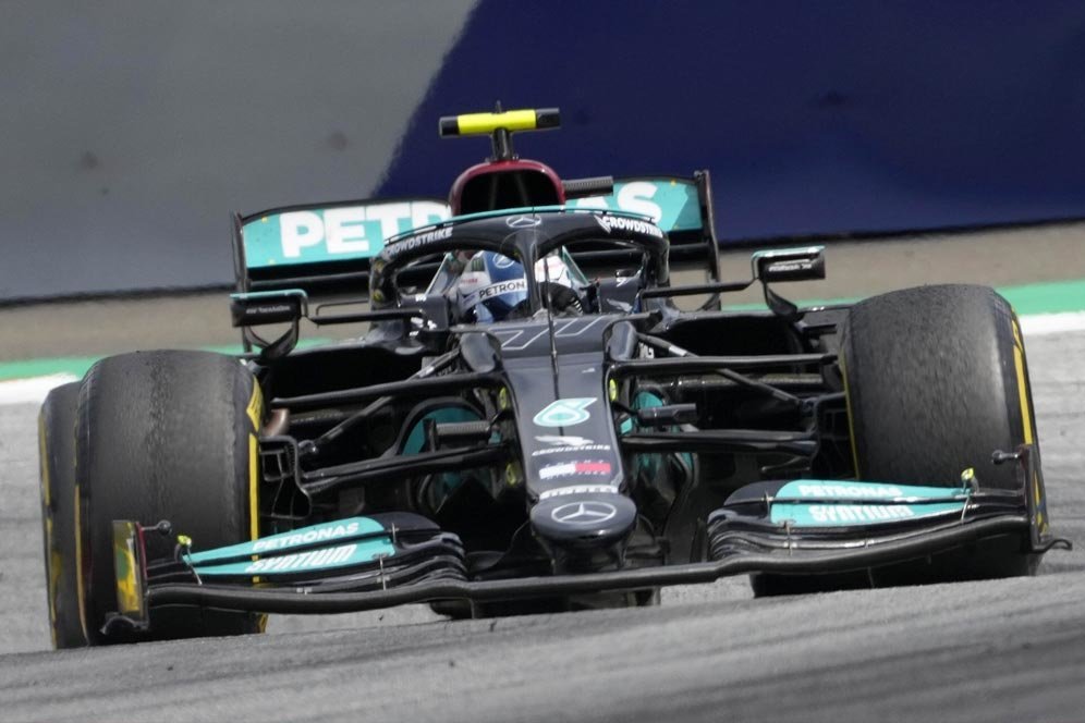 Hasil FP2 Formula 1 GP Hungaria: Valtteri Bottas Asapi Lewis Hamilton