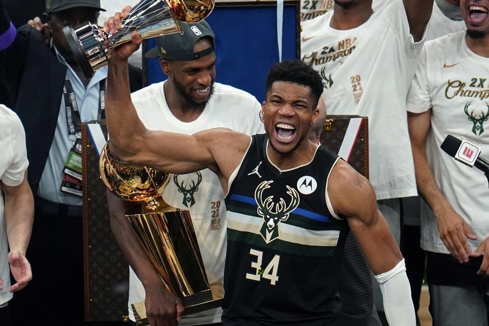 Giannis Antetokounmpo Sukses Besar Penuhi 'Tantangan' Mendiang Kobe Bryant