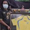 Jersey Mat Halil di Persebaya Terlelang Rp130 Juta, Termahal di Indonesia