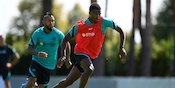 Dapat Tugas Berat Gantikan Hakimi di Inter, Begini Kata Dumfries Dapat Tugas Berat Gantikan Hakimi di Inter, Begini Kata Dumfries