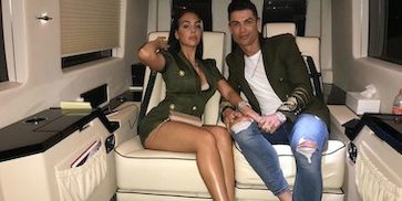 Cristiano Ronaldo dan Georgina Rodriguez Umumkan Pertunangan Usai 8 Tahun Pacaran