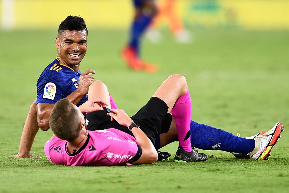 Real Madrid Menang Tipis, Suara Fans: Casemiro Tekel Wasit, Sempurna!