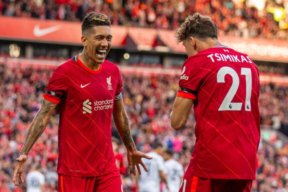 Liverpool Menang, Netizen: Ada Suporter di Anfield, Roberto Firmino Menjelma jadi Ronaldo!