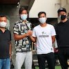 Gigi Pemain Muda Persiraja Patah Usai Diterjang Syaiful Indra Cahya Gigi Pemain Muda Persiraja Patah Usai Diterjang Syaiful Indra Cahya
