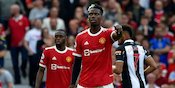 Raphael Varane: Bertahan di MU Yuk, Pogba!