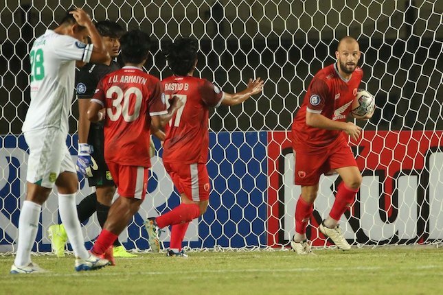 BRI Liga 1: Anco Jansen (kanan) mencetak gol untuk PSM Makassar (c) Bola.net/Ikhwan Yanuar