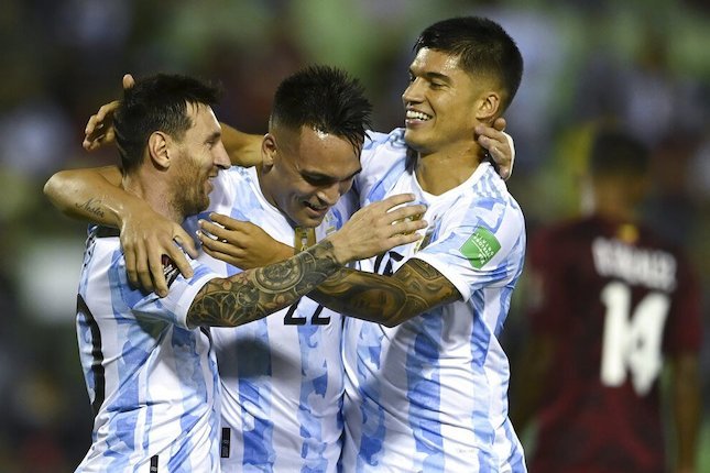 Timnas Argentina: Lionel Messi, Lautaro Martinez, Joaquin Correa (c) AP Photo