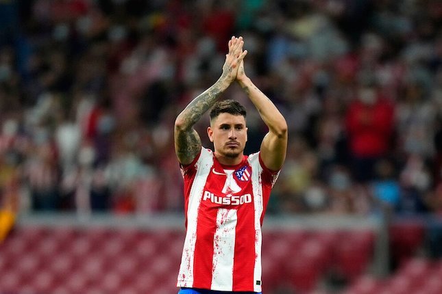 Bek tengah: Jose Gimenez