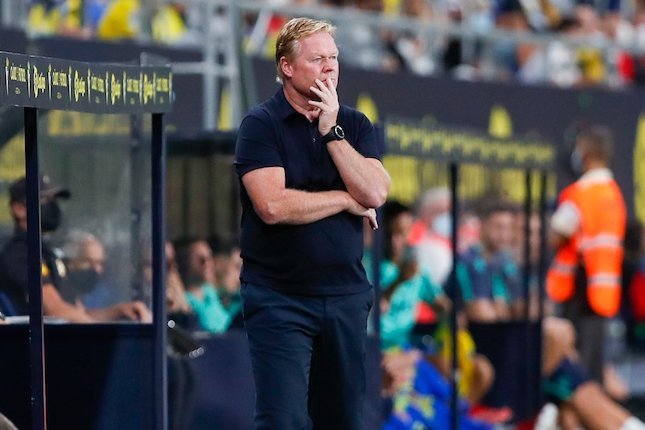 Pelatih Barcelona Ronald Koeman. (c) AP Photo