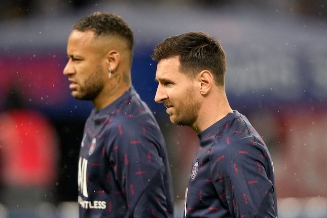 Dua pemain bintang PSG, Neymar dan Lionel Messi (c) AP Photo