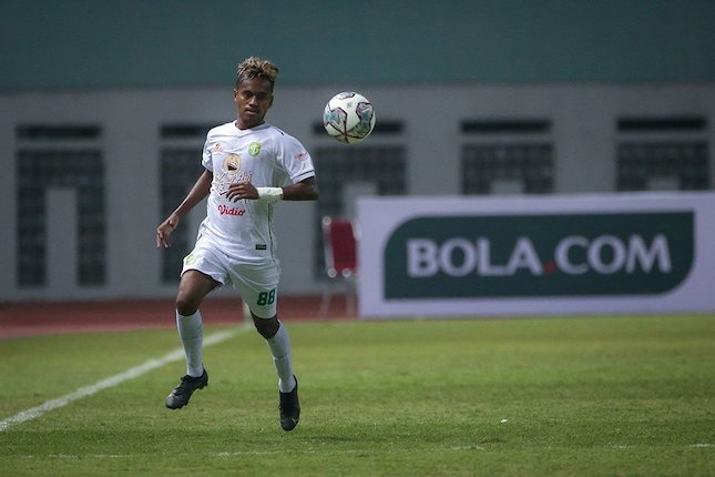 Alwi Slamat Jadi Andalan Persebaya