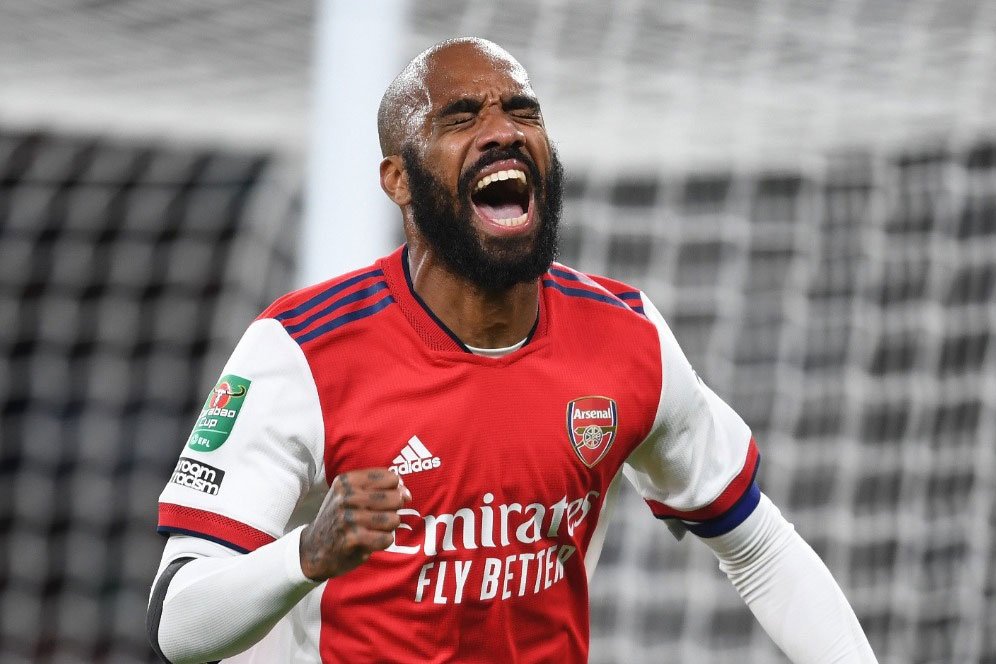 Arsenal Tumbalkan Alexandre Lacazette untuk Youssef En-Nesyri?