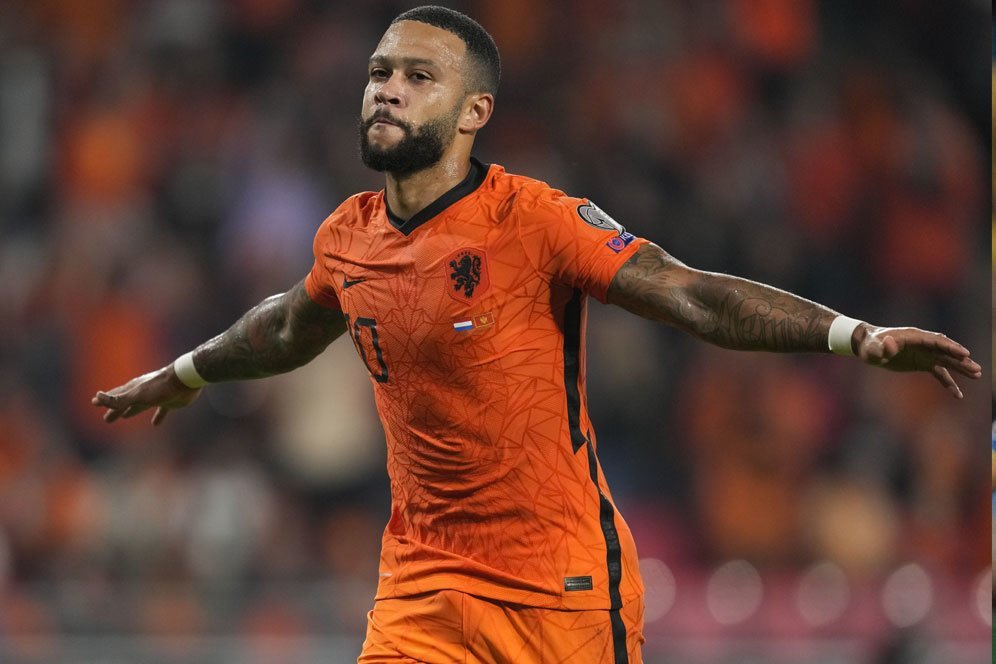 Memphis Depay Kian Tajam, Nyesel Gak Nih MU?