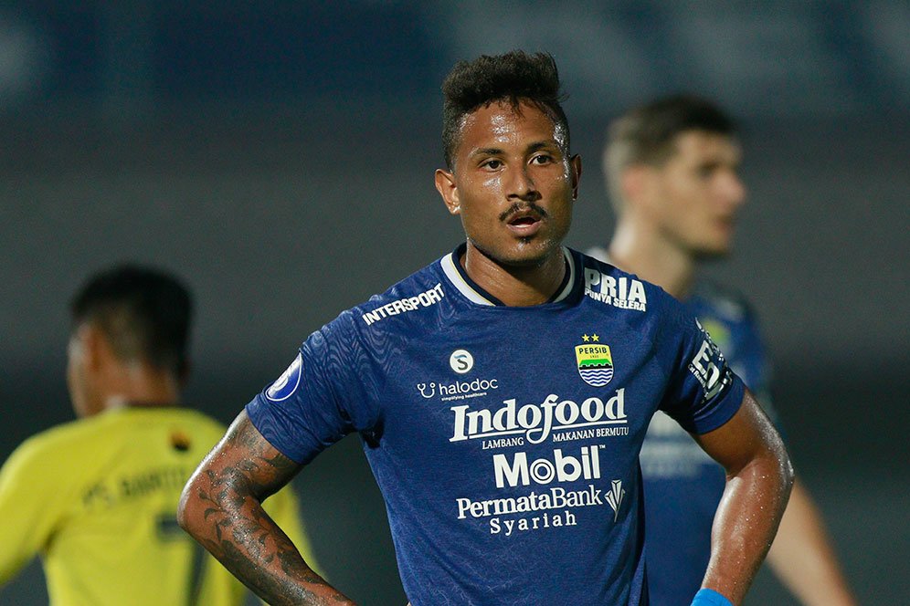 Mengapa Persib Bandung Belum Pasangkan Duet Wander Luiz dan Geoffrey Castillion di BRI Liga 1?