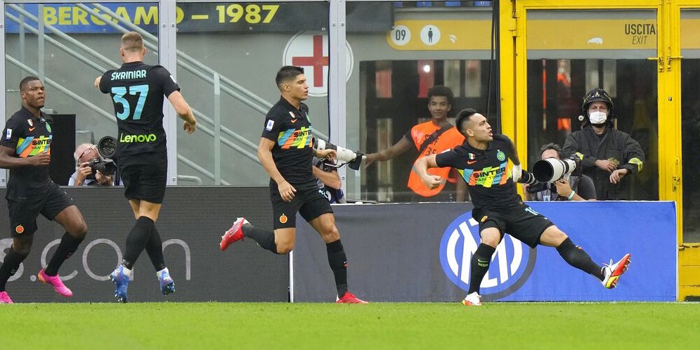 Inter Remukkan Bologna 6-1, Dumfries Banjir Pujian: Panther, Bolt, Larinya Gila!