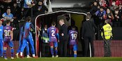 Barcelona Pecat Koeman, Netizen: Fans Puig Kumpul Sini Yuk Selfie, Pulangin Xavi