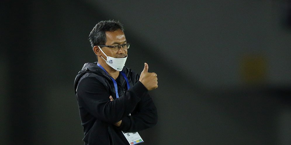 BRI Liga 1: Aji Santoso Semringah Persebaya Tuntaskan Misi Balas Dendam Atas PSM Makassar