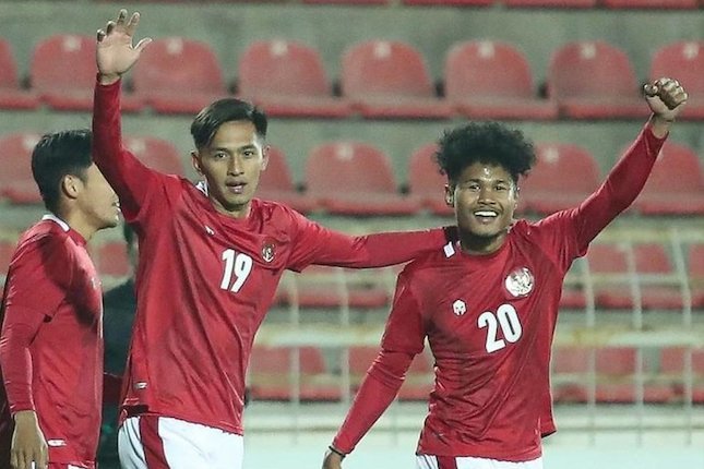 Penyerang Timnas Indonesia U-23, Hanis Saghara (kiri) dan Bagus Kahfi. (c) Instagram PSSI
