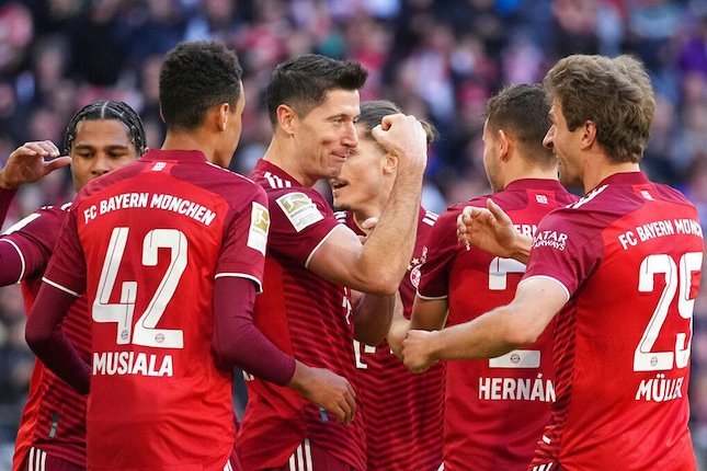 Selebrasi pemain Bayern Munchen merayakan gol Robert Lewandowski. (c) AP Photo