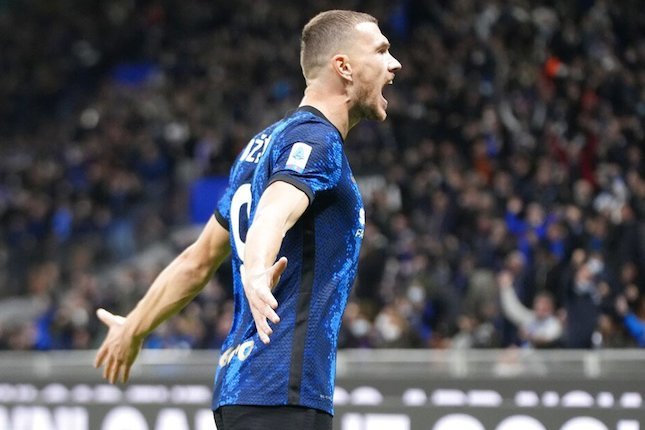 Juventus Pernah 4 Kali Berusaha Mendapatkan Dzeko