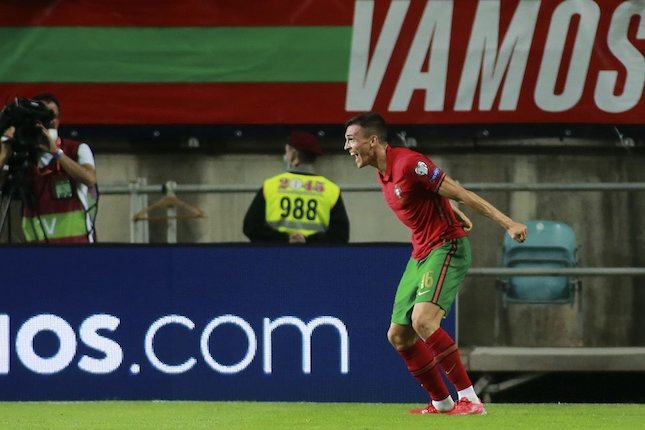 Aksi Joao Palhinha menirukan selebrasi gol Cristiano Ronaldo pada laga Portugal vs Luksesmburg di Kualifikasi Piala Dunia 2022 (c) AP Photo