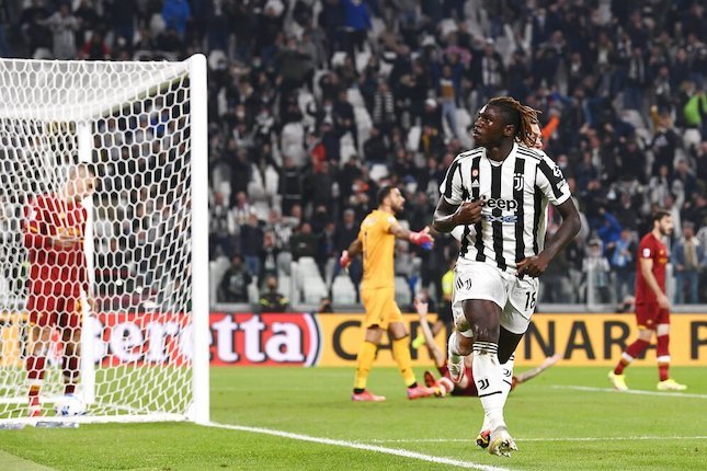 Selebrasi penyerang Juventus, Moise Kean setelah membobol gawang AS Roma, Senin (18/10/2021) dini hari WIB. (c) AP Photo