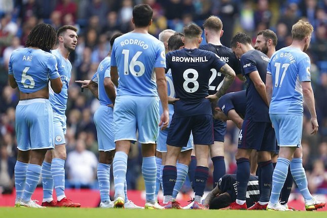 Tidak Full Team, Tetap Terlalu Tangguh Buat Burnley