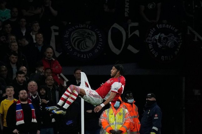 Selebrasi bintang Arsenal, Pierre-Emerick Aubameyang usai membobol gawang Crystal Palace, Selasa (19/10/2021) (c) AP Photo